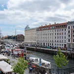 Chic Flat In Vibrant Area By Copenhagen Canals