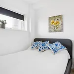 Lux Boutique Apt, Central, Canals And Metro Station