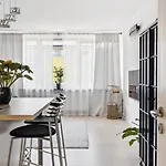Lux Boutique Apt, Central, Canals And Metro Station
