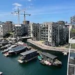 Luksuslejlighed Pa 7 Sal Med Elevator, Vestvendt Altan Og Udsigt Over Havn Og By