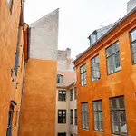 Charismatic Apartments In Copenhagen Old Town