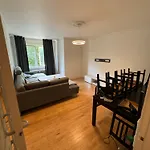 Apart Near Downtown Cozy