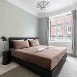 Super Central 2Br Apartment In Old Town Copenhagen