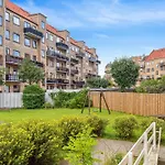 Moderne Og Minimalistisk Lejlighed I Kobenhavn Nv