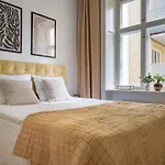 Sanders Shield - 3 Bedroom Apartment With Balcony
