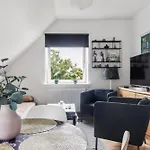 Lovely Top Floor Apart Copenhagen Near Airport, Metro And The Beach
