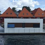 Modern Houseboat - Apartment Downtown
