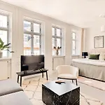 Sanders City - Nimble One-Bedroom Apartment In The Lovely Capital