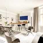 Sanders City - Spacious Studio Apartment