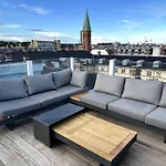 Central Penthouse With Private Rooftop Terrace