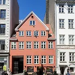Cozy Apartment Central In Cph