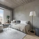 Tastefull And Modern Studio
