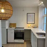Hip Apartment - With Marble Church Views