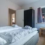 Spacious & Comfortable Apartment Near Tivoli & Metro