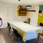Charmerende Kaelderlejlighed I Villa
