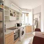 Family - Central - Sea - Luxury