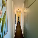 Lovely Apartment Overlooking King\'S Garden