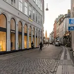 Perfect Apartments In Superb Location By Stroget, The Metro & Attractions