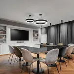 Hypernym Hotel & Suites