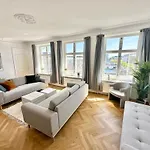 Deluxe 4 Bedrooms 180 M2 Canal View Prime Location