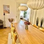 Deluxe 4 Bedrooms 180 M2 Canal View Prime Location
