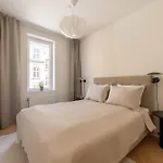 Newly Renovated 2Br With Large Balcony