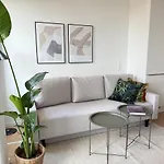 Elegant Cozy And Modern Apartment