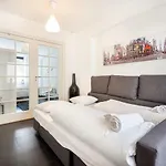 Trendy Basement Apartment Vesterbro