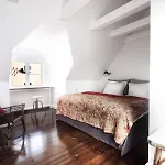 Sankt Annae 10