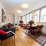 Magstraede Central Apartment