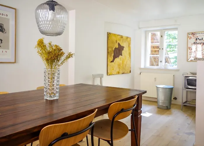 Bright Apartment Next To The King\'S Garden