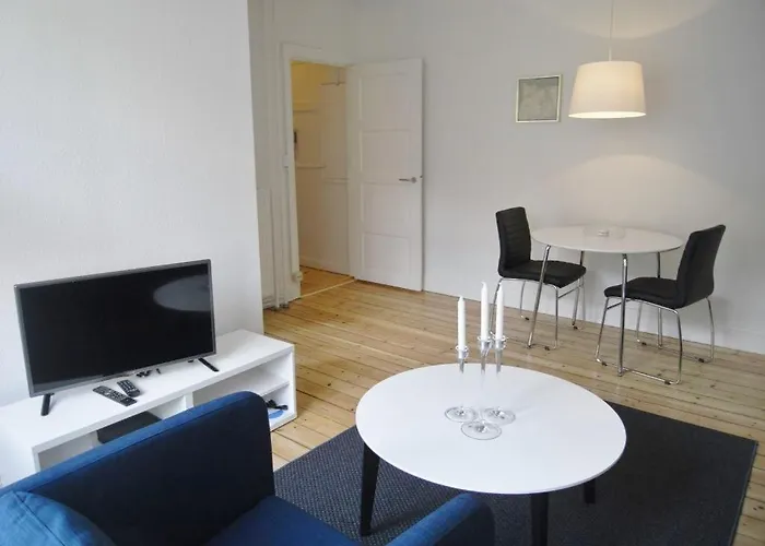 Bright Apartment In Elegant Osterbro