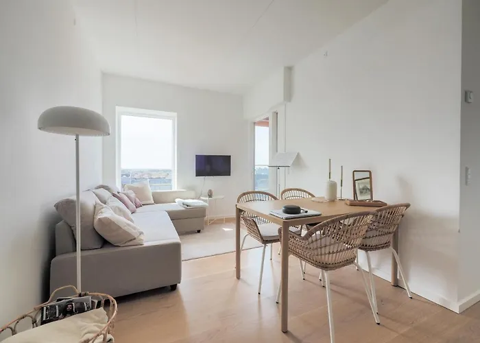 New Danish Design Flat - 10 Minutes To City Centre