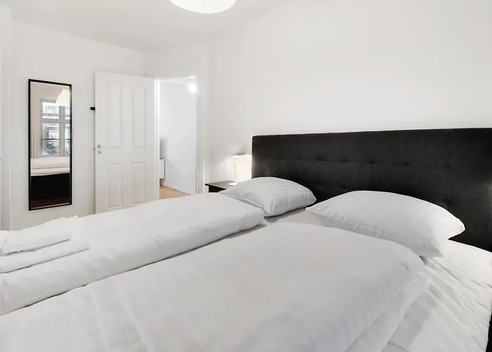 Bright Apartment In Elegant Osterbro