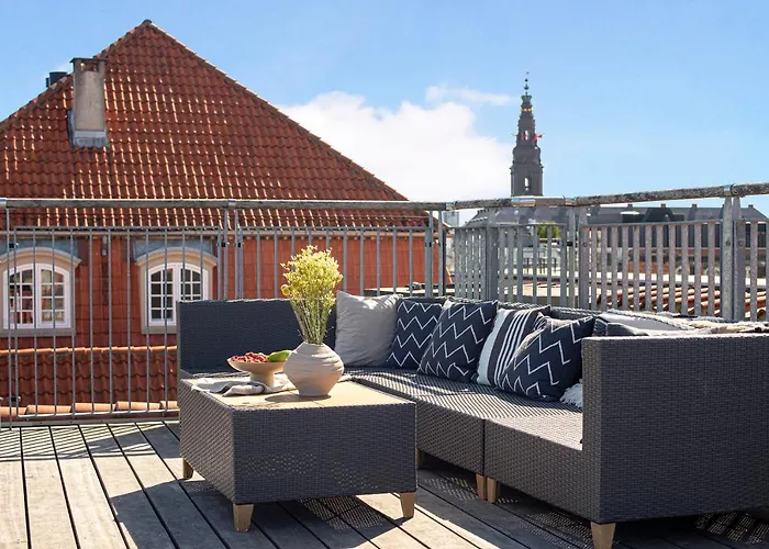 Sanders Leaves - Cute One-Bedroom Apartment With A Large Rooftop Terrace