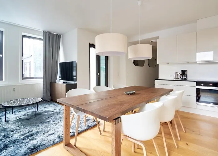 Stylish 2Br W Private Balcony In Cph City Centre
