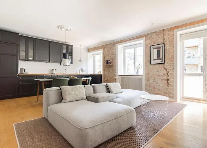 Cozy Apartment In Christianshavn W Two Balconies.