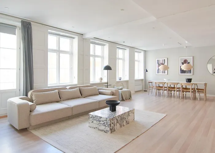 2Br In Vibrant & Colourful Nyhavn Copenhagen City