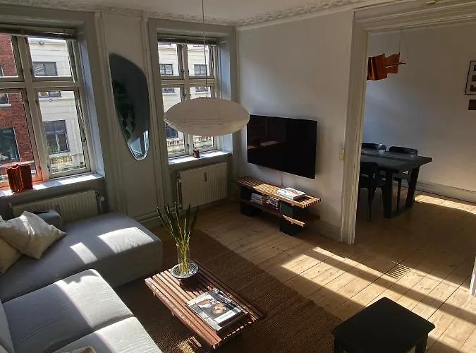 Lejlighed Indre Kobenhavn Taet Ved Hovedbanegarden.