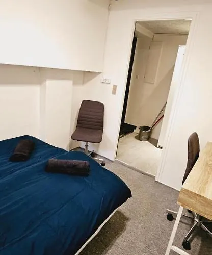 New York Basement Apartment