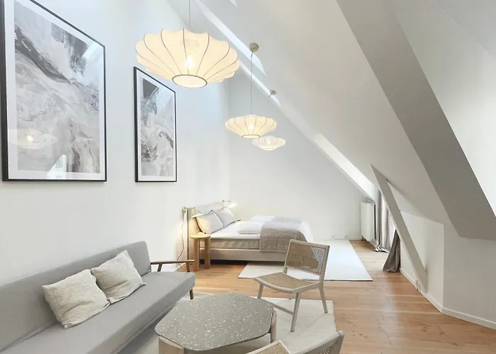 Family Friendly 4 Bedroom Flat In Peaceful Area