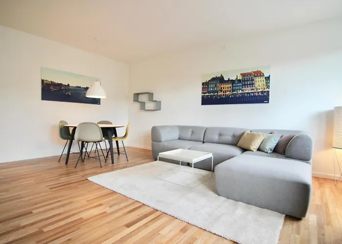 Nice 2-Bed In Frederiksberg
