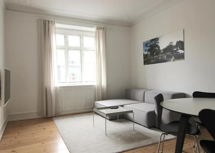 Beautiful 2-Bed In Frederiksberg C W Balcony