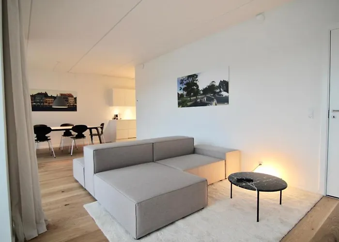 Fantastic 2-Bed Wbalcony In North Habour