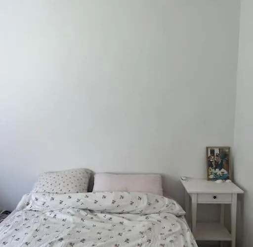 Cozy Flat By The Airport And The Beach Nearby
