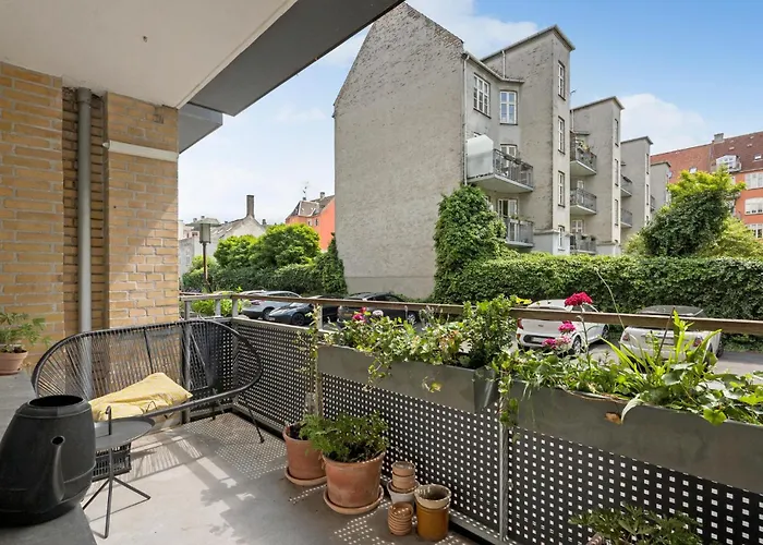 1 Bedroom Pet Friendly Apartment In Frederiksberg C