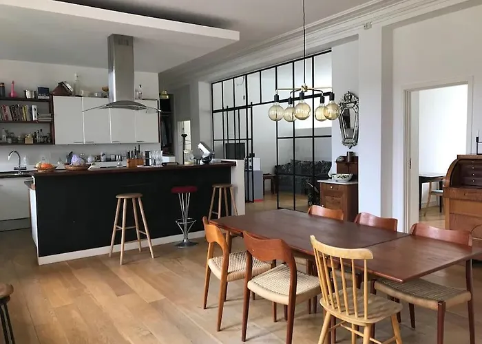 Unique Luxury With Large Balcony