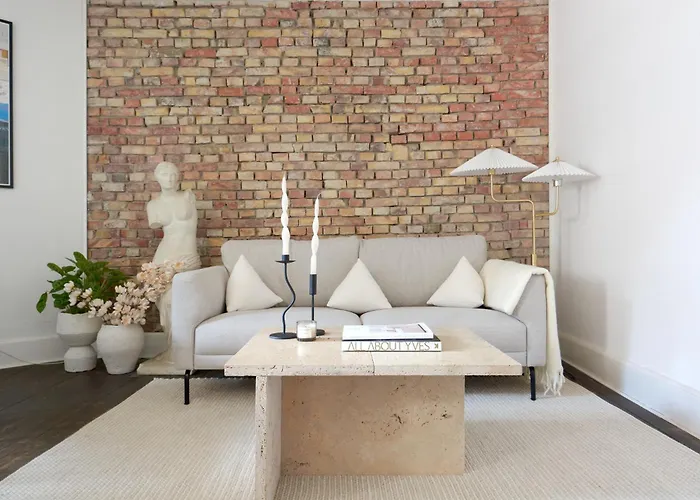 Unique Apartment In Great Location