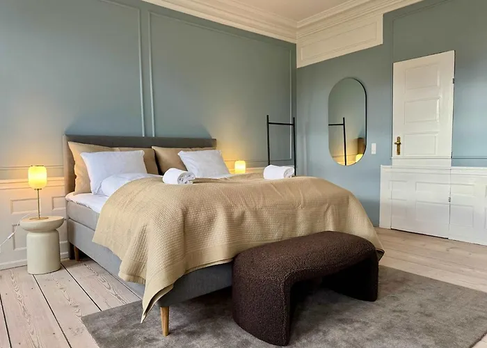 Lovely Apartment Overlooking King\'S Garden