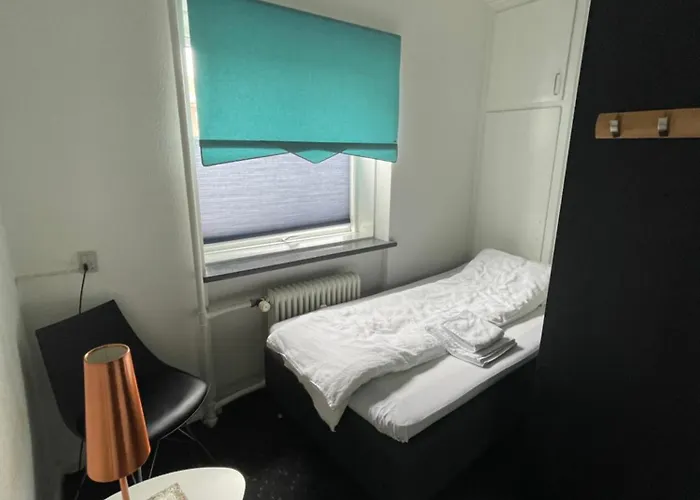Nice Room Near Airport